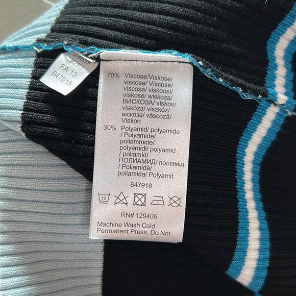 🆕 Perfect Mint Condition. Venus Fitted Striped Turtleneck Never worn. Sz Med - Picture 5 of 5